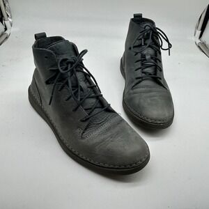 Clarks Hale Rise Leather Ankle Boots Lace Up Booties Soft Leather Women's Size 8
